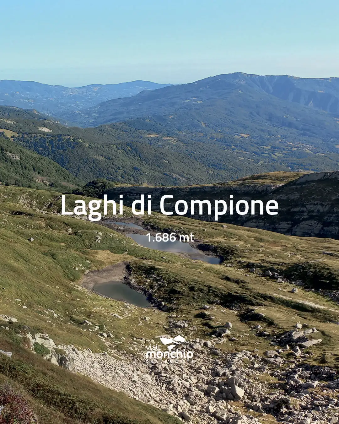 LAGHI DI COMPIONE in Appenino parmense, due graziosi laghetti che risplendono sul versante emiliano del crinale dell’Appennino Tosco-Emiliano.